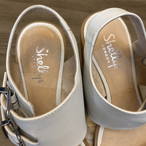WHITE CHUNKY HEELS SHELLY LONDON 7.5 - Picture 4 of 14